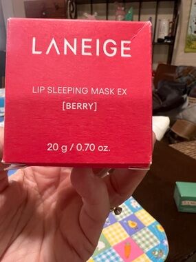 New LANEIGE Berry Lip Sleeping Mask